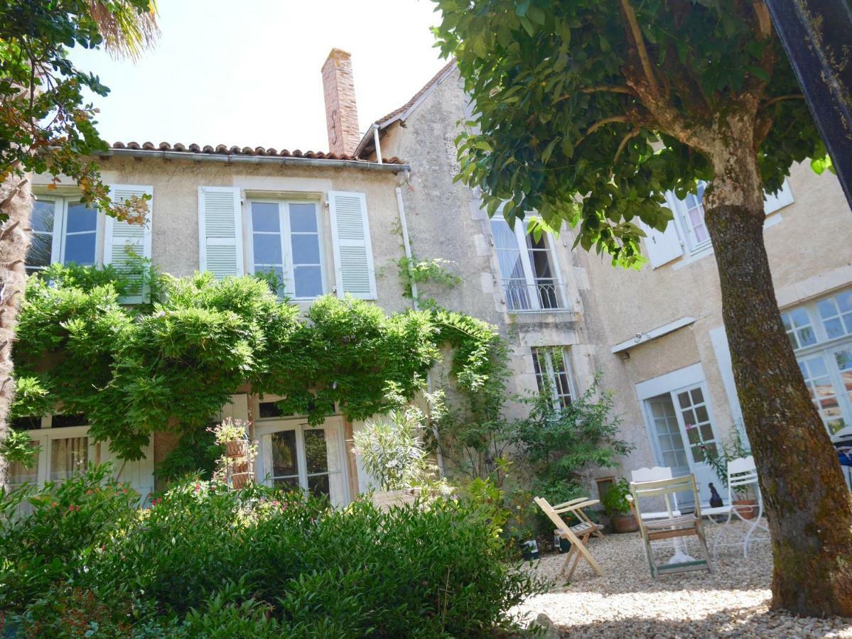 L'Arbre D'Ange Bed & Breakfast Montmorillon Eksteriør bilde