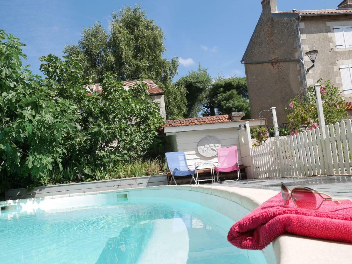 L'Arbre D'Ange Bed & Breakfast Montmorillon Eksteriør bilde